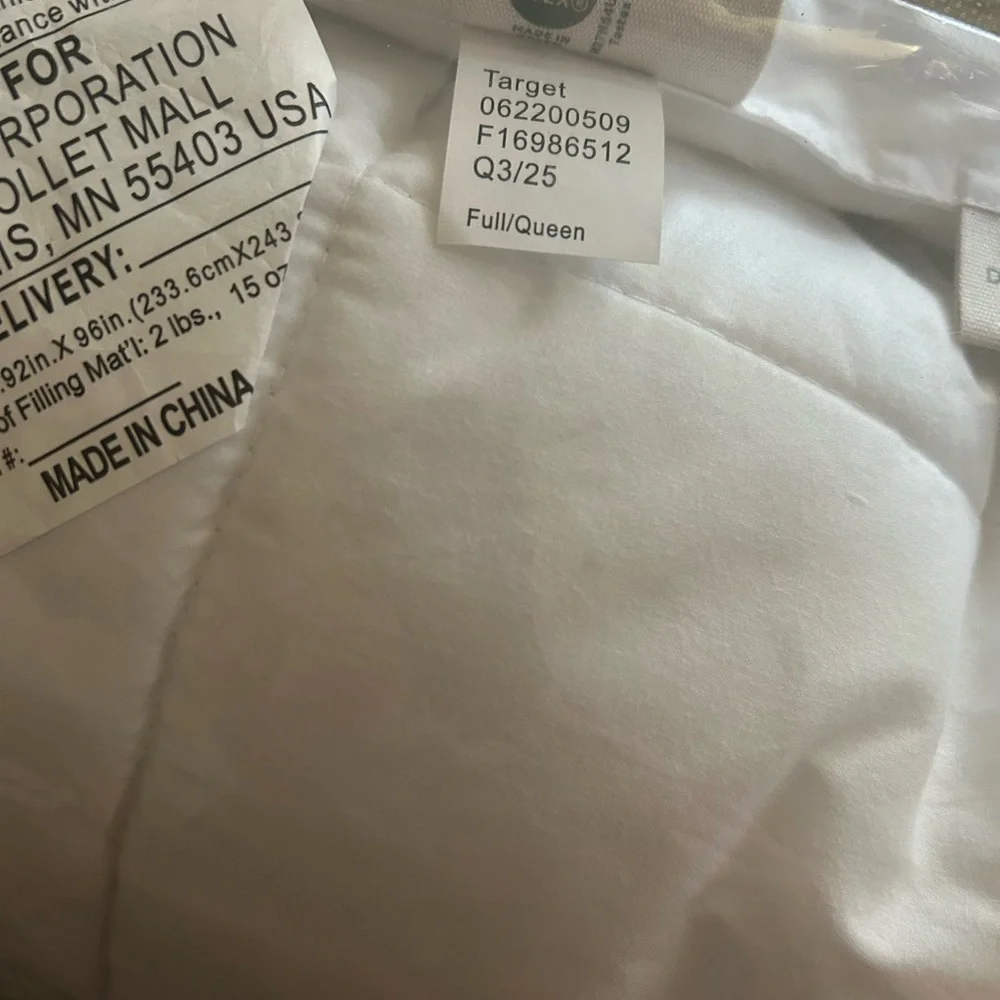 Casaluna F/Q Premium All Season Premium Down Alternative White Comforter